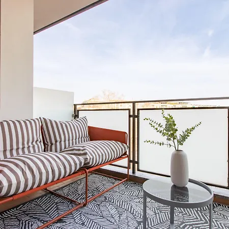 Πανσιόν Daplace - Corso Sempione 3*